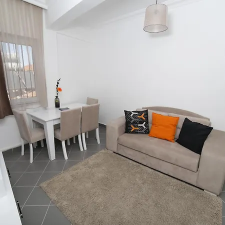 Downtown Cozy אכסניה פאטהיה