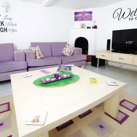 Hostel Downtown Cozy *